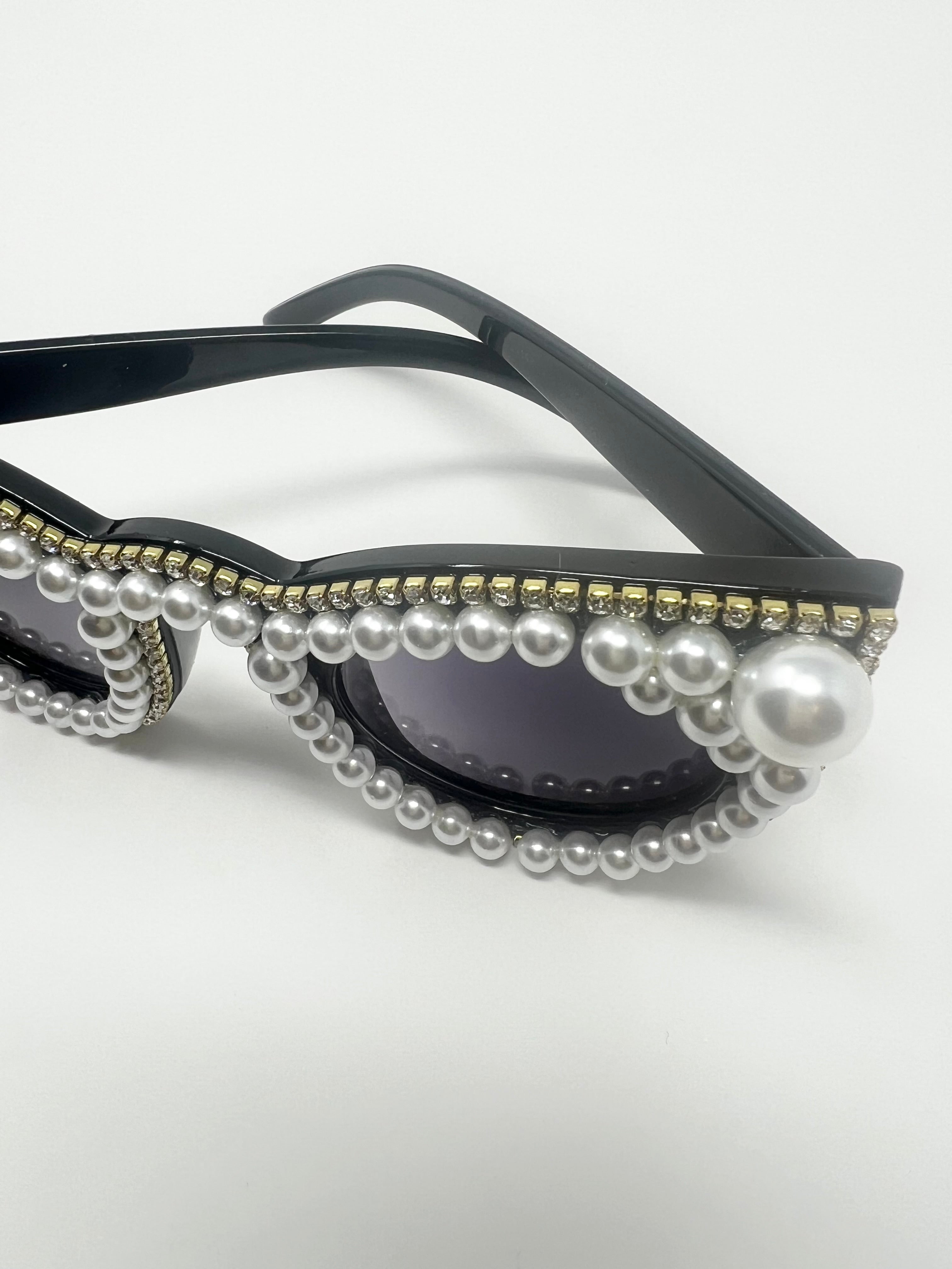 Cat Eye Pearl and Rhinestone Framed Sunglasses (Gold Trimmed  display picture 1