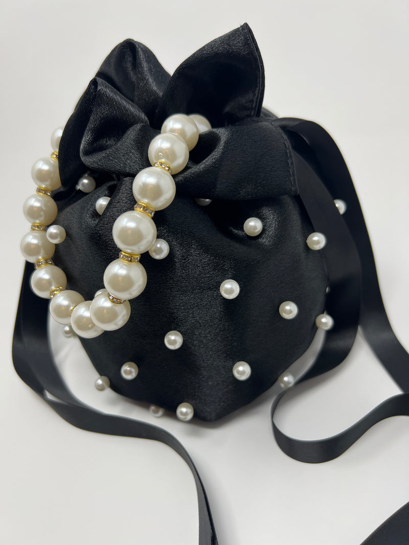 Pearl Handle Bucket Bag (Black)